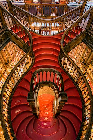 simsearch:862-08699765,k - Livraria Lello & Irmao bookstore or Lello bookstore is one of the oldest in Portugal and is rated among the top bookstores in the world, Porto, Portugal Stockbilder - Lizenzpflichtiges, Bildnummer: 862-08699791