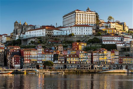 porto cathedral - Ribeira district skyline, Porto, Portugal Photographie de stock - Rights-Managed, Code: 862-08699792