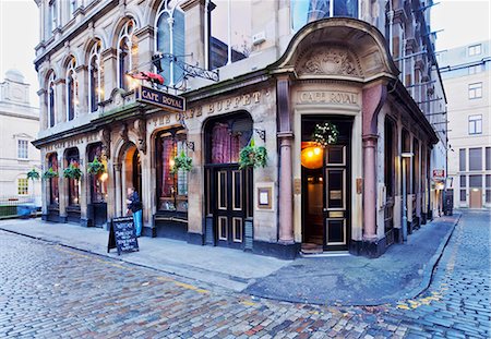 paris cafes - UK, Scotland, Lothian, Edinburgh, Twilight view of the Cafe Royal. Stock Photo - Rights-Managed, Code: 862-08699861