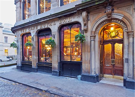 paris cafes - UK, Scotland, Lothian, Edinburgh, Twilight view of the Cafe Royal. Stock Photo - Rights-Managed, Code: 862-08699862