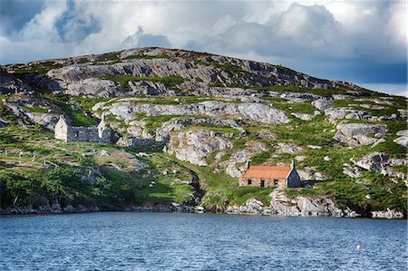 Scotland, Western Isles, Isle of Harris. Abandoned buildings by the coast. Stock Photo - Rights-Managed, Code: 862-08699985
