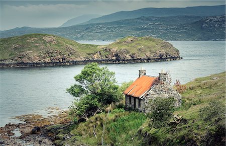 Scotland, Western Isles, Isle of Harris. Abandoned building at the coast. Stock Photo - Rights-Managed, Code: 862-08699994