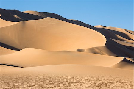 simsearch:862-08704975,k - Niger, Agadez, Sahara Desert, Tenere, Arakaou. The magnificent Arakaou sand dune in the Tenere Desert which stands about 385 m high. Foto de stock - Direito Controlado, Número: 862-08705002