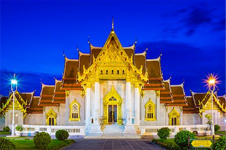 The Marble Temple (Wat Benchamabophit Dusitvanaram) at night, Bangkok, Thailand Foto de stock - Direito Controlado, Número: 862-08700091