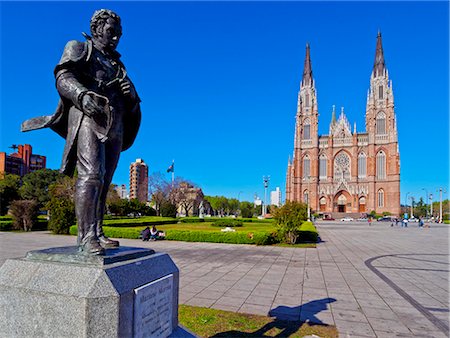 simsearch:862-08718421,k - Argentina, Buenos Aires Province, La Plata, View of the Plaza Moreno and the Cathedral of La Plata. Stock Photo - Rights-Managed, Code: 862-08718423