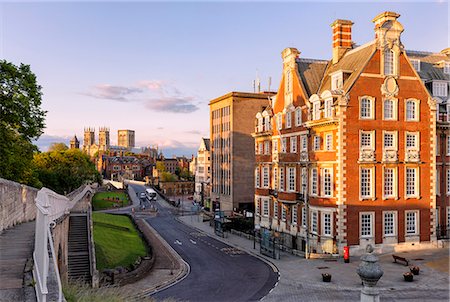 england road photo - Europe, United Kingdom, England, North Yorkshire, York, York Minster, York Minster and The Grand Hotel Stock Photo - Rights-Managed, Code: 862-08718605