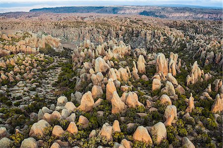 simsearch:862-08718775,k - Ethiopia, Oromia Region, Bale Mountains, Sanetti Plateau, Rafu.  The rock boulders at Rafu on the high-altitude Sanetti Plateau were caused by the erosion of lava outpourings by water, wind and ice over 20 million years. Foto de stock - Con derechos protegidos, Código: 862-08718726