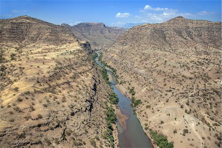 simsearch:862-08718761,k - Ethiopia, Amhara Region, Welo.  The 608km-long Tekeze River rises in the central Ethiopian Highlands and flows west, north and then west again until it joins a tributary of the Nile in Sudan. Foto de stock - Direito Controlado, Número: 862-08718763