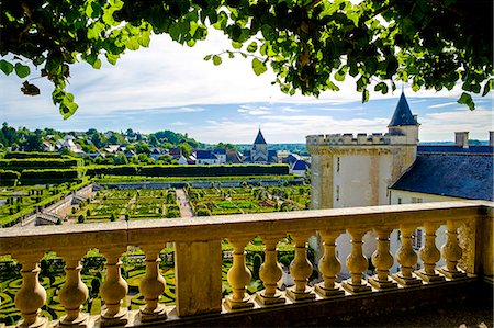 romantic era - Chateau of Villandry gardens, Indre et Loire, Loire Valley, France, Europe Stock Photo - Rights-Managed, Code: 862-08718831