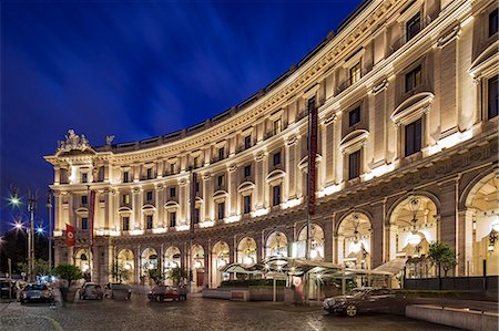 simsearch:862-08090473,k - The Boscolo Exedra 5 star luxury hotel in Piazza della Repubblica, Trevi, Bagni di Tivol, Lazio, Rome. Foto de stock - Con derechos protegidos, Código: 862-08718996