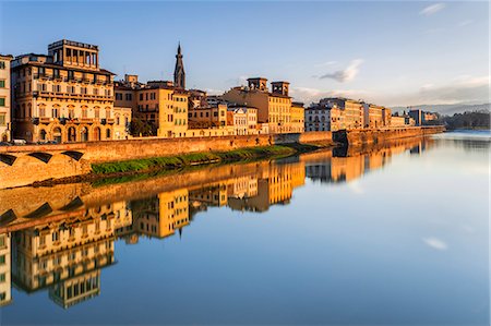 simsearch:862-07690192,k - Italy, Italia. Tuscany, Toscana. Firenze district. Florence, Firenze. The river Arno, the riverside and, on the background, the bell-tower of Santa Croce church. Stock Photo - Rights-Managed, Code: 862-08719038