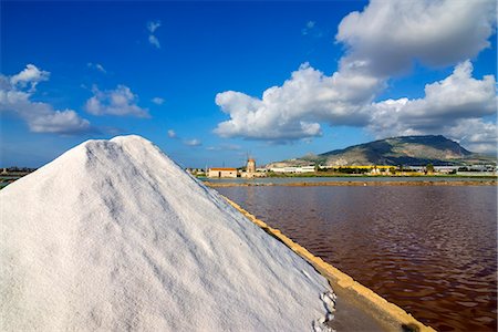 recurso natural - Europe, Italy, Sicily, Trapani, Trapani salt pans, Foto de stock - Direito Controlado, Número: 862-08719069