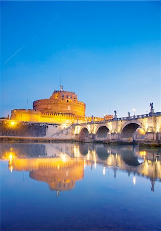 simsearch:862-05998037,k - Italy, Lazio, Rome. Castel Sant Angelo over the River Tiber. Stock Photo - Rights-Managed, Code: 862-08719084