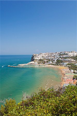 simsearch:862-08719098,k - Italy, Italia. Apulia, Puglia. Foggia district, Gargano. Peschici. Photographie de stock - Rights-Managed, Code: 862-08719115