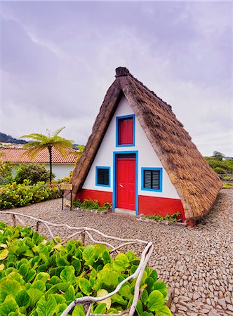 simsearch:841-03677204,k - Portugal, Madeira, Santana, Traditional Rural House Stockbilder - Lizenzpflichtiges, Bildnummer: 862-08719344