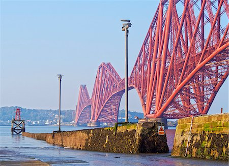 simsearch:862-08699840,k - UK, Scotland, Lothian, Edinburgh Area, Queensferry, View of the Forth Bridge. Stock Photo - Rights-Managed, Code: 862-08719444