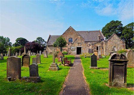 simsearch:862-03354991,k - UK, Scotland, Lothian, Edinburgh Area, Cramond Kirk and Kirkyard. Foto de stock - Direito Controlado, Número: 862-08719461