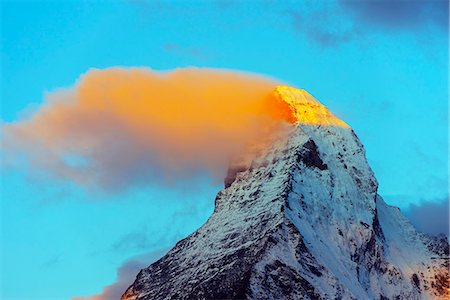 snowy mountain - Europe, Switzerland, Valais, Zermatt, Matterhorn (4478m), sunrise Photographie de stock - Rights-Managed, Code: 862-08719616
