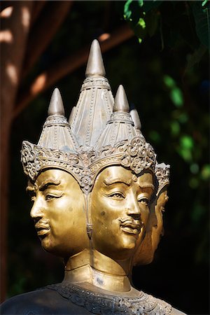 simsearch:862-06826286,k - South East Asia, Thailand, Chiang Mai, Wat Lok Molee, four headed statue Stockbilder - Lizenzpflichtiges, Bildnummer: 862-08719705