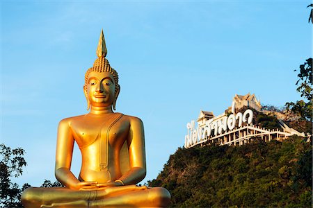 simsearch:700-06119551,k - South East Asia, Thailand, Prachuap Kiri Khan, Wat Thammikaram Worawihan, buddha statue Foto de stock - Con derechos protegidos, Código: 862-08719758