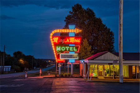 route 66 sign - USA, Midwest, Missouri, Route 66, Springfield, the munger moss motel Stock Photo - Rights-Managed, Code: 862-08719959