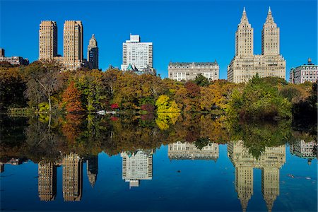 Fall foliage at Central Park with Upper West Side behind, Manhattan, New York, USA Stockbilder - Lizenzpflichtiges, Bildnummer: 862-08719995