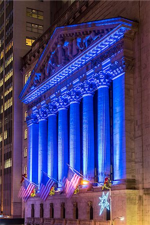 stock exchange - New York Stock Exchange enlightened by night, Wall Street, Lower Manhattan, New York, USA Foto de stock - Con derechos protegidos, Código: 862-08720026