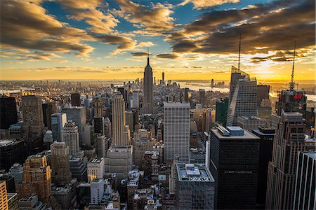 simsearch:862-08719995,k - View over Midtown Manhattan skyline at sunset from the Top of the Rock, New York, USA Stockbilder - Lizenzpflichtiges, Bildnummer: 862-08720037