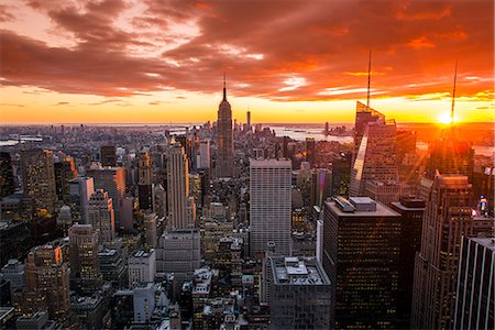 simsearch:862-08720047,k - View over Midtown Manhattan skyline at sunset from the Top of the Rock, New York, USA Stock Photo - Rights-Managed, Code: 862-08720038