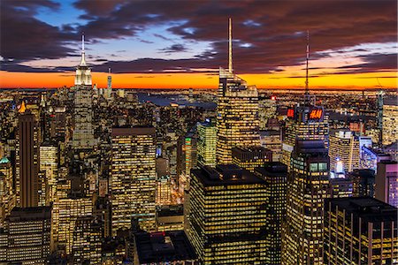 edificio del empire state - View over Midtown Manhattan skyline at dusk from the Top of the Rock, New York, USA Foto de stock - Con derechos protegidos, Código: 862-08720041