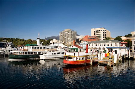 simsearch:862-03288987,k - Tourist cruise boats lined up along the waterfront in Hobart Stock Photo - Rights-Managed, Code: 862-03288926