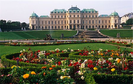 royal palace - Autriche, Vienne, le palais du belvédère. Le Belvedere est un complexe de palais baroque construit par le Prince Eugène de Savoie dans le 3ème arrondissement de Vienne, au sud-est du centre-ville. Photographie de stock - Rights-Managed, Code: 862-03289250