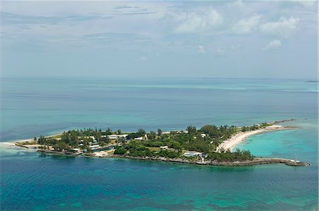 Vue aérienne de Little Whale Cay, une île privée dans les îles de la baie aux Bahamas Photographie de stock - Rights-Managed, Code: 862-03289364