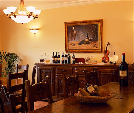 Une salle de dégustation à la famille appartenant à Vina Hermosa winery Photographie de stock - Rights-Managed, Code: 862-03354322