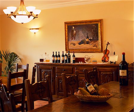 simsearch:862-03354328,k - A tasting room at the family owned Vina Hermosa winery Foto de stock - Con derechos protegidos, Código: 862-03354322