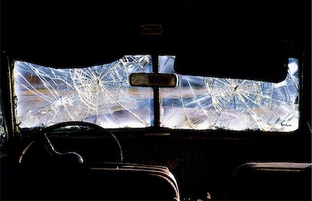 The interior of a wrecked and abandoned car on Deer Isle,Maine. Fotografie stock - Rights-Managed, Codice: 862-03355557