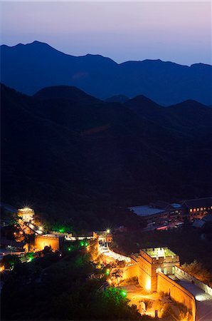 simsearch:862-03736596,k - Great Wall of China at Badaling. First built during the Ming dynasty (1368-1644) and restored in the 1980s at the Unesco World Heritage Site near Beijing Foto de stock - Direito Controlado, Número: 862-03351133