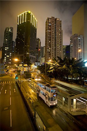 Chine, Hong Kong, Causeway Bay du centre de la ville éclairé la nuit par des feux de circulation, les tramways et les rue Photographie de stock - Rights-Managed, Code: 862-03351951