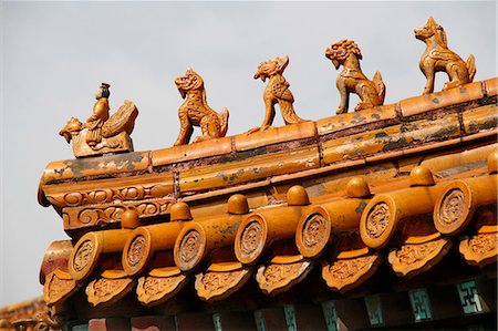 forbidding - China,Beijing. Imperial roof decoration was only allowed on official buildings of the empire. Seen in the Forbidden City in Beijing. Stock Photo - Rights-Managed, Code: 862-03351968