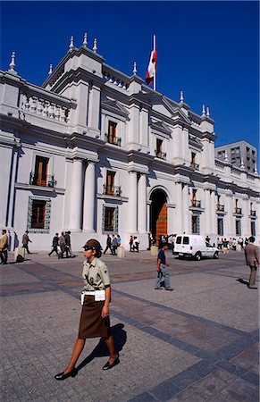 palacio de la moneda - Chili, Santiago. Palais de la monnaie, bâtiment du Parlement. Photographie de stock - Rights-Managed, Code: 862-03352002