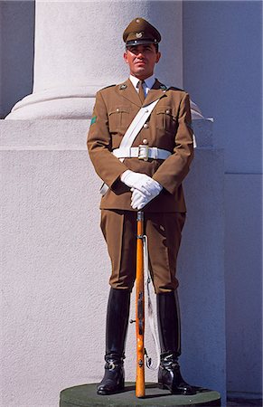 palacio de la moneda - Presidential Guard,Palacio de la Moneda Foto de stock - Con derechos protegidos, Código: 862-03352003