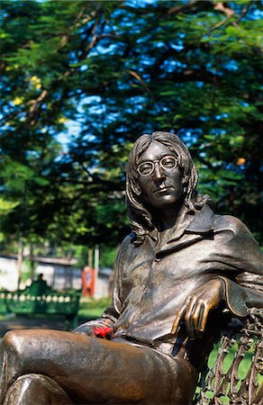 Bronze statue of John Lennon on park bench in Havana city park,Cuba Stock Photo - Rights-Managed, Code: 862-03352484