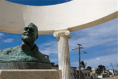simsearch:862-03352538,k - Cuba, la Havane. Monument à Ernest Hemmingway dans le hameau de Cojimar, à 6 km à l'est de la Havane Photographie de stock - Rights-Managed, Code: 862-03352512