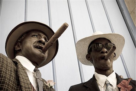 Cuba, la Havane. Homme cubain, Plaza de la Catedral, la Havane Photographie de stock - Rights-Managed, Code: 862-03352552