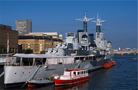 simsearch:851-02961402,k - HMS Belfast on River Thames Foto de stock - Con derechos protegidos, Código: 862-03352967