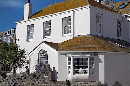 simsearch:862-03353057,k - A large period house on the waterfront at St Ives,Cornwall. Stock Photo - Rights-Managed, Code: 862-03353056