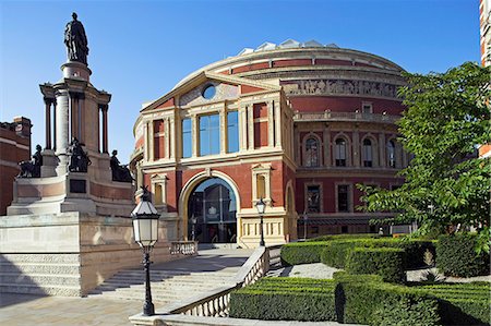 The statue of Prince Albert standing outside the Albert Hall,one of London's premier concert venues. Stock Photo - Rights-Managed, Code: 862-03353254
