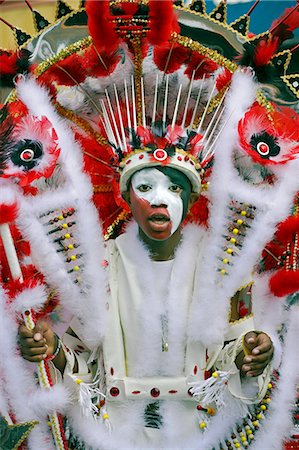 simsearch:862-03353124,k - Costumes colorés dans le carnaval de Notting Hill. Photographie de stock - Rights-Managed, Code: 862-03353257