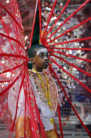 simsearch:862-03353124,k - Costumes colorés dans le carnaval de Notting Hill. Photographie de stock - Rights-Managed, Code: 862-03353259