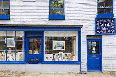 simsearch:862-03437046,k - Une galerie d'art dans le village côtier de Marazion, Cornouailles, Angleterre Photographie de stock - Rights-Managed, Code: 862-03353343